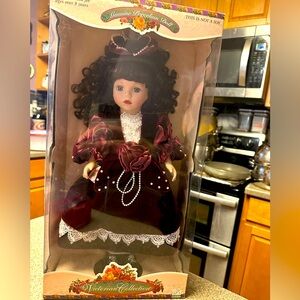 Stunning Victorian collection by Melissa Jane, 1998!